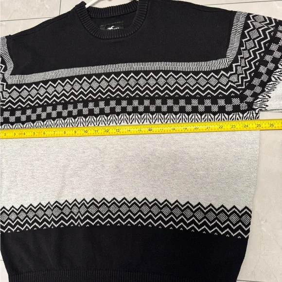 Men’s Hollister Crewneck Sweater size XL - Picture 4 of 5